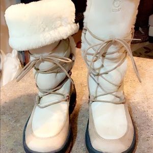 ULU brand winter boots women’s 7